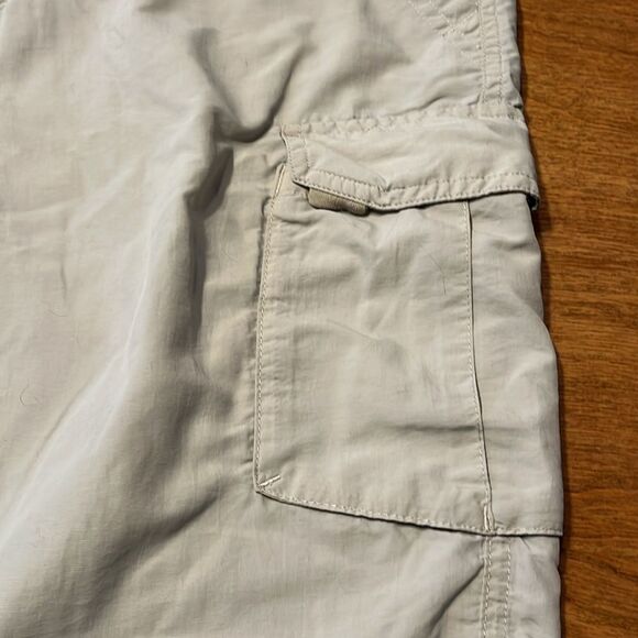 REI Gray Cargo Shorts with Durable Construction - Picture 3 of 6